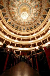 Teatro Mancineli כאן יתקיימו המופעים המרכזיים